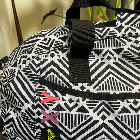 Brand New!! Roxy Duffel Bag - Picture 3 of 8